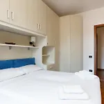 Aria Di Trieste, Lo Sguardo Di Montale דירה