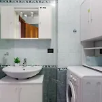 Апартаменты Aria Di Trieste, Lo Sguardo Di Montale *